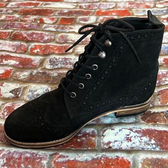 ASOS black suede ankle boots with front tie - Picture 2 of 7